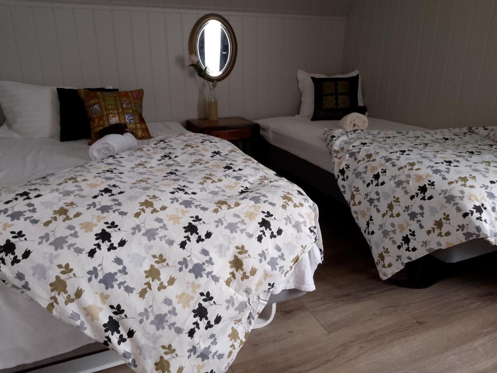 Gate 1 Bnb, 177 House Nr, Maloy Bed and Breakfast Exteriör bild